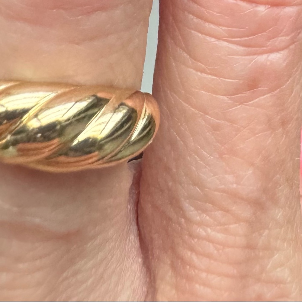 Mejuri 14k Solid Yellow Gold Thin Croissant Dome Ring Size 6 - Picture 6 of 9